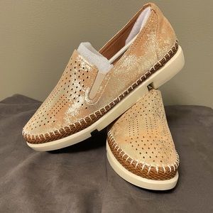 Luxurious, Metallic, Comfy - Stazzema Leather Slip-on by L’Amour Des Pieds